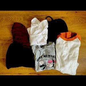 lot of 6 new without tags tops siZe S. 
Never worn